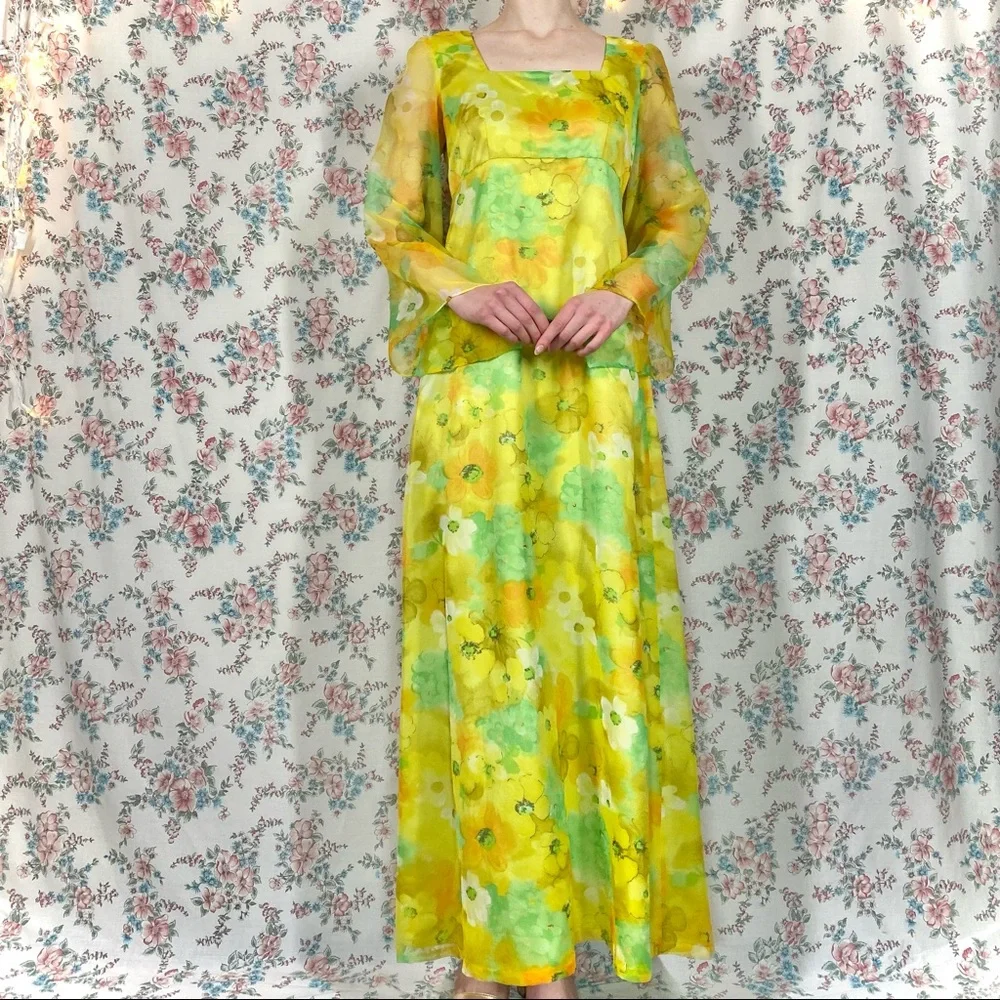 Vintage 70s yellow floral empire waist maxi dress with handkerchief sleeves - Picture 2 of 6